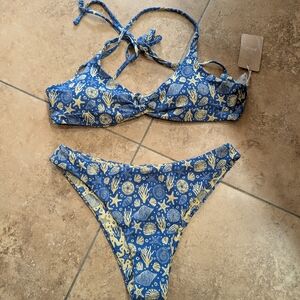 Berlook/ Reversible/ NWT /Blue and Yellow Bikini Set XL
